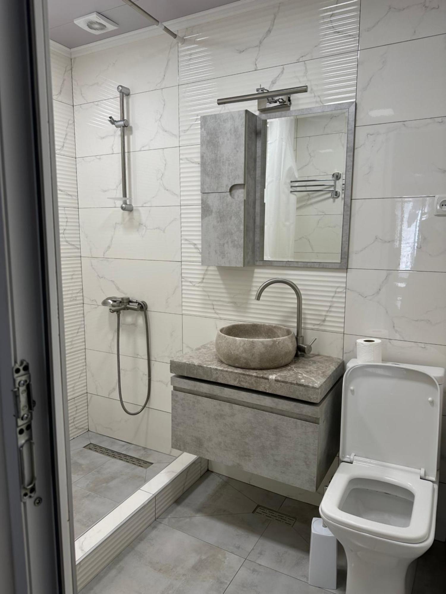 Guest House Nana Боржоми Екстериор снимка