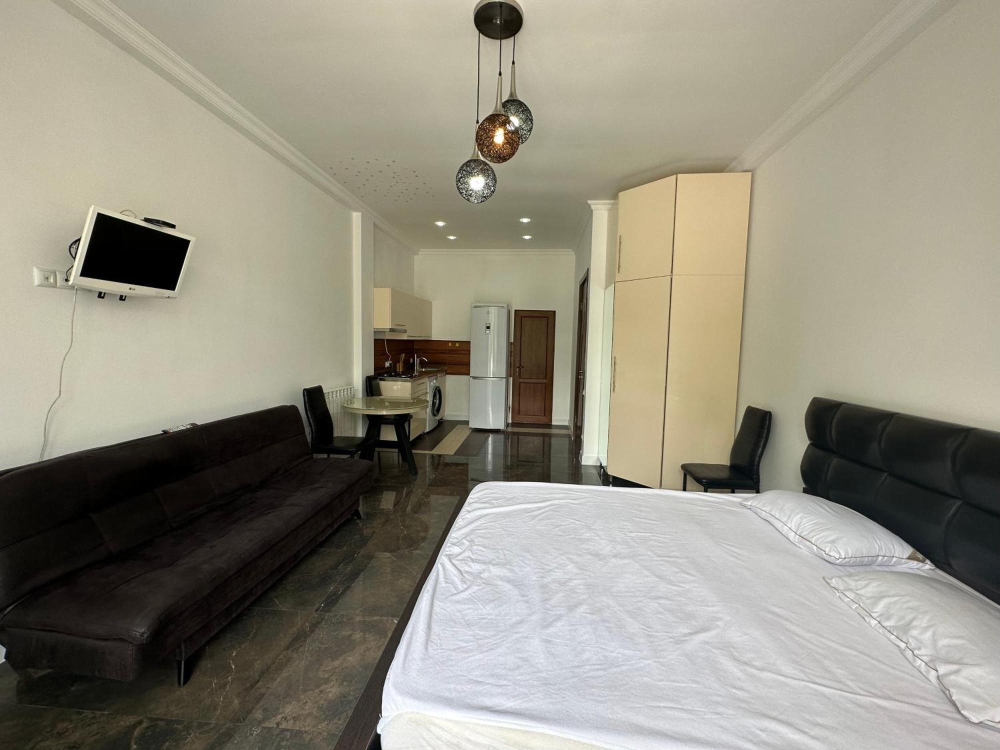 Guest House Nana Боржоми Екстериор снимка