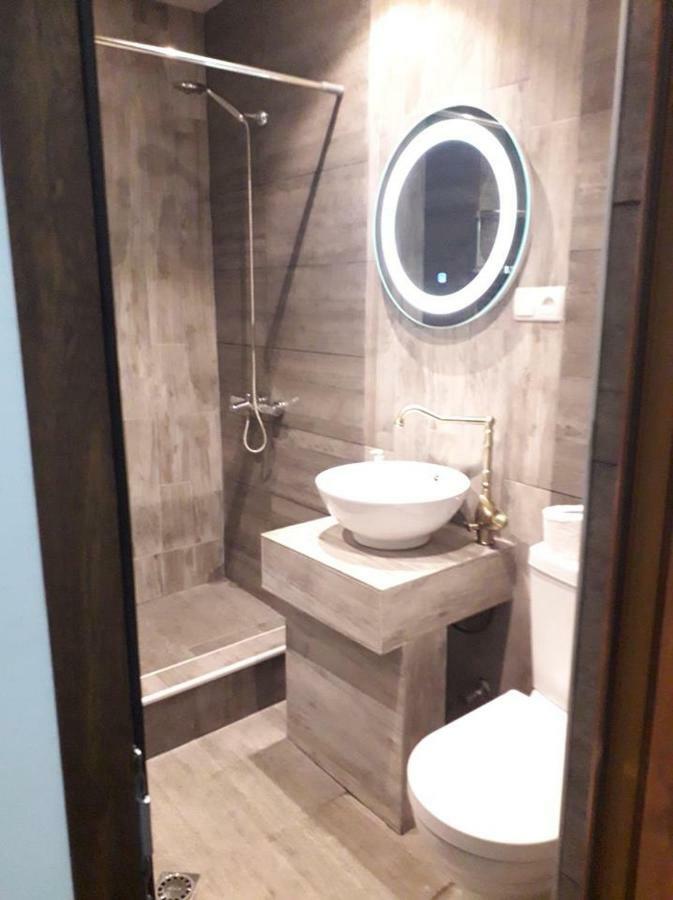 Guest House Nana Боржоми Екстериор снимка