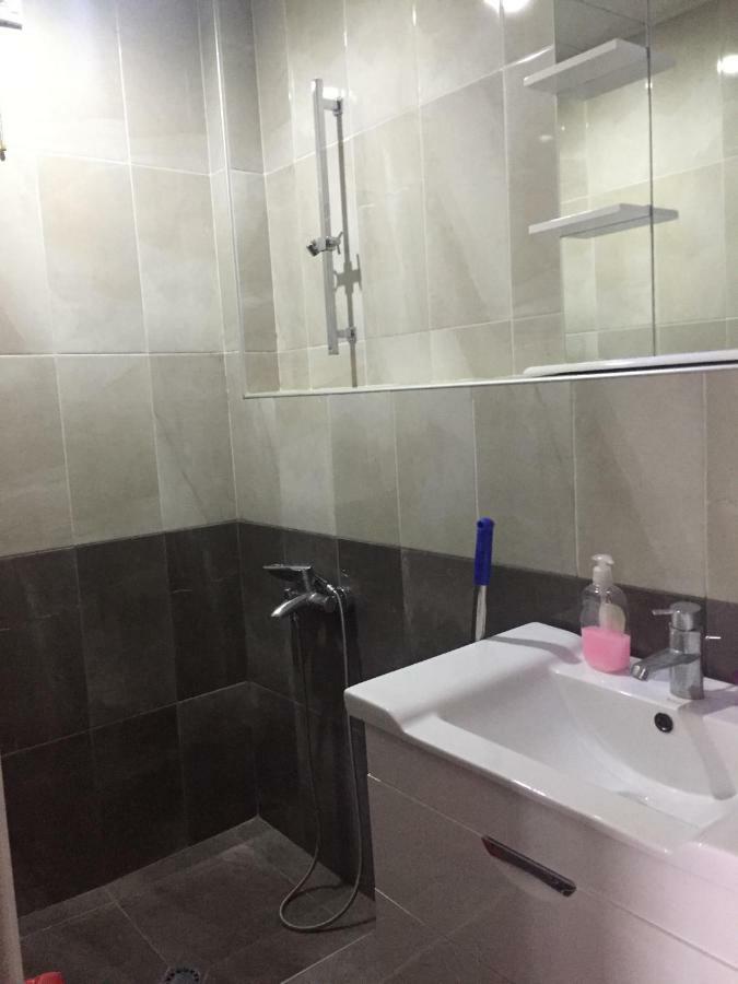 Guest House Nana Боржоми Екстериор снимка